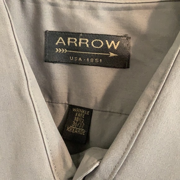 Button down - Picture 2 of 2